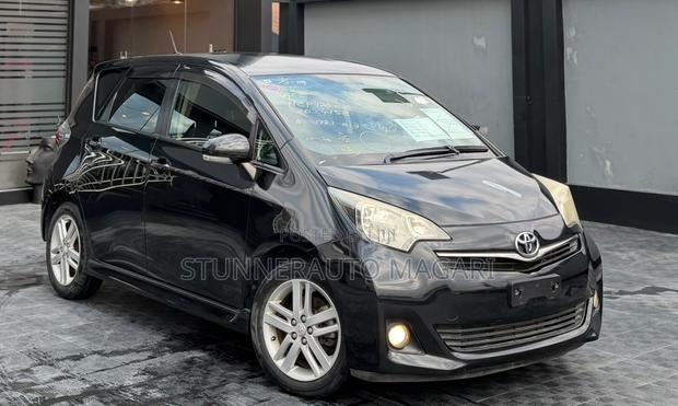 Toyota Ractis 2011 Black