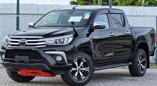 Toyota Hilux 2019 Black