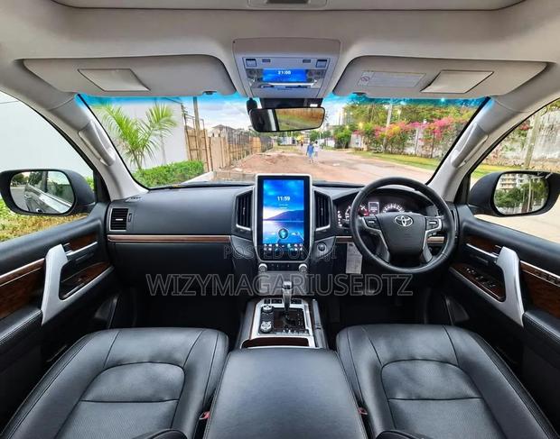 Toyota Land Cruiser 4.5 V8 VXR 2018 Gray