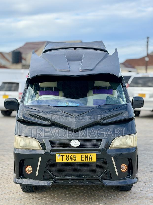 Toyota Lite-Ace 2000 Black