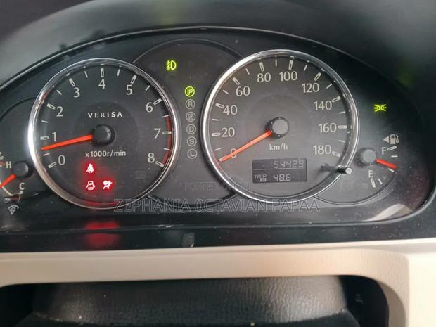 Mazda Verisa 2011 Maroon