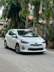 Toyota Aqua 2012 White for sale