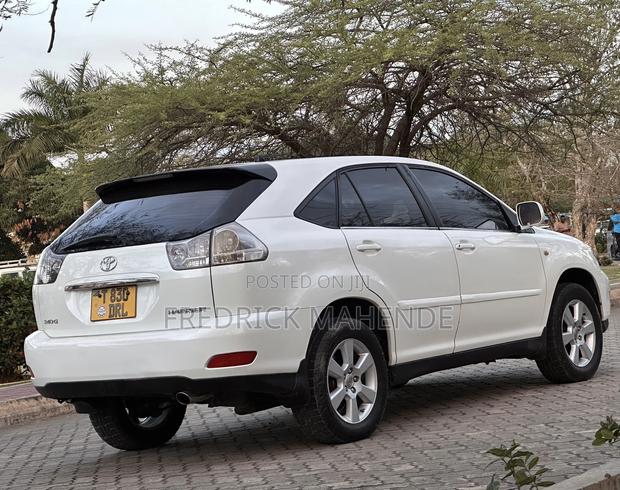 Toyota Harrier 2006 White