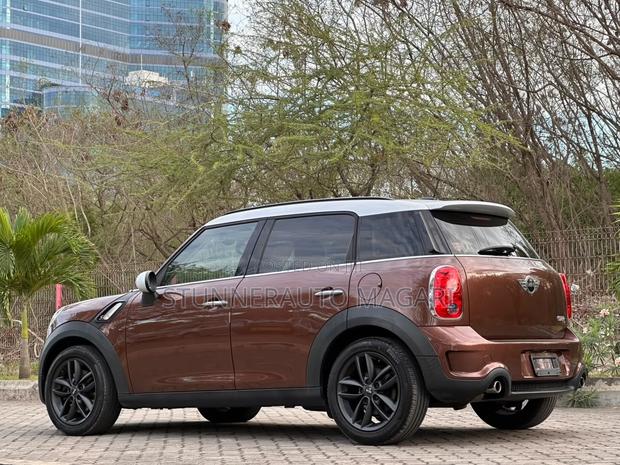 Mini Cooper 2013 Brown