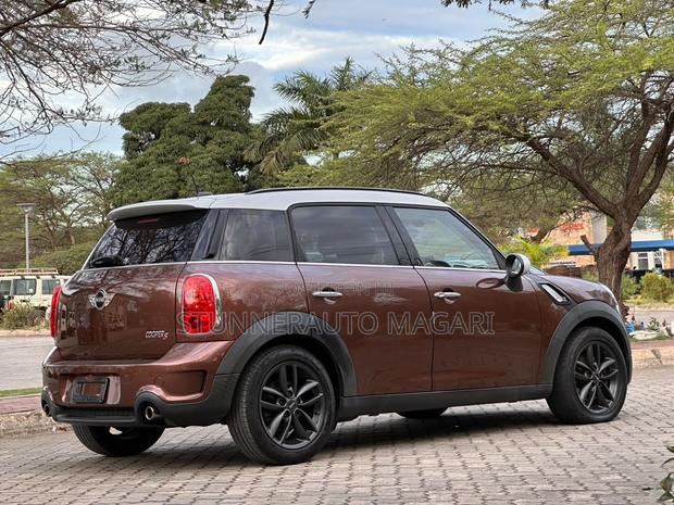 Mini Cooper 2013 Brown