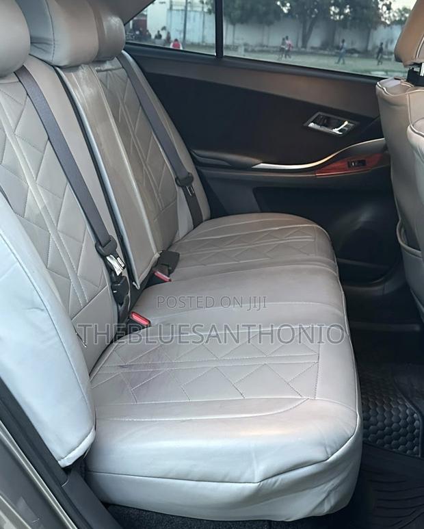 Toyota Premio 2010 Brown
