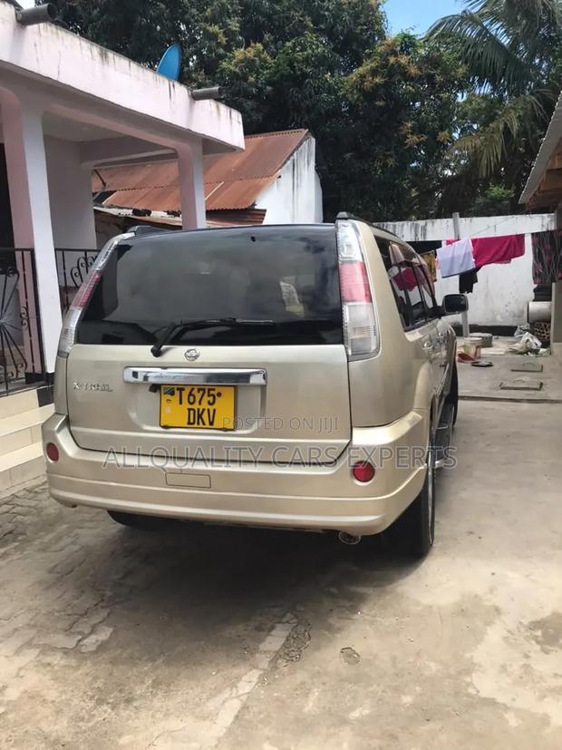 Nissan X-Trail 2004