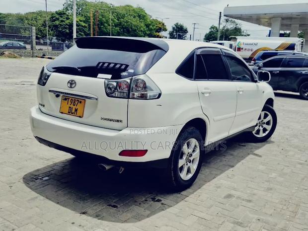 Toyota Harrier 2005