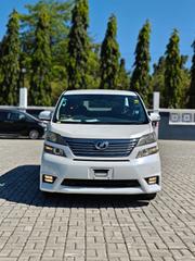 Toyota Vellfire 2010 White for sale