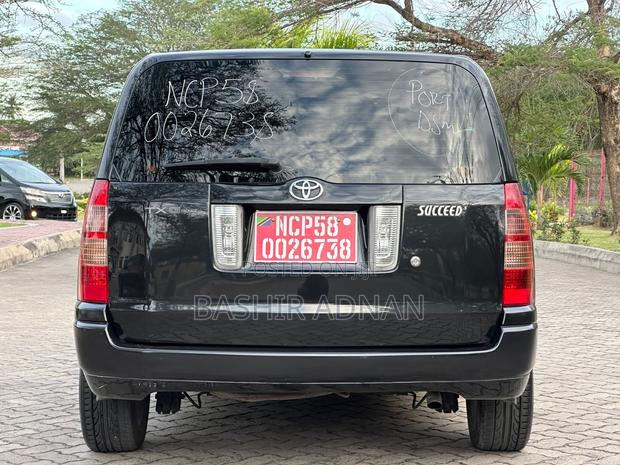 Toyota Succeed 2004 Black