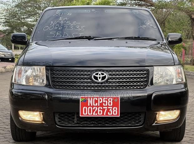 Toyota Succeed 2004 Black