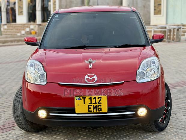 Mazda Verisa 2010 Red