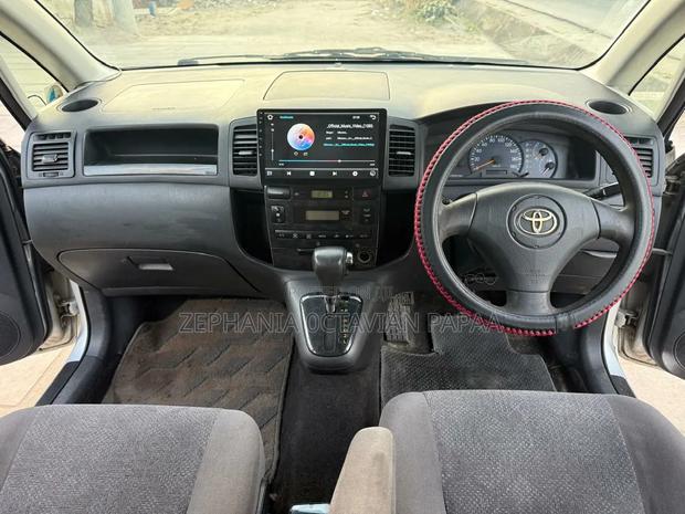 Toyota Corolla Spacio 2003 Silver