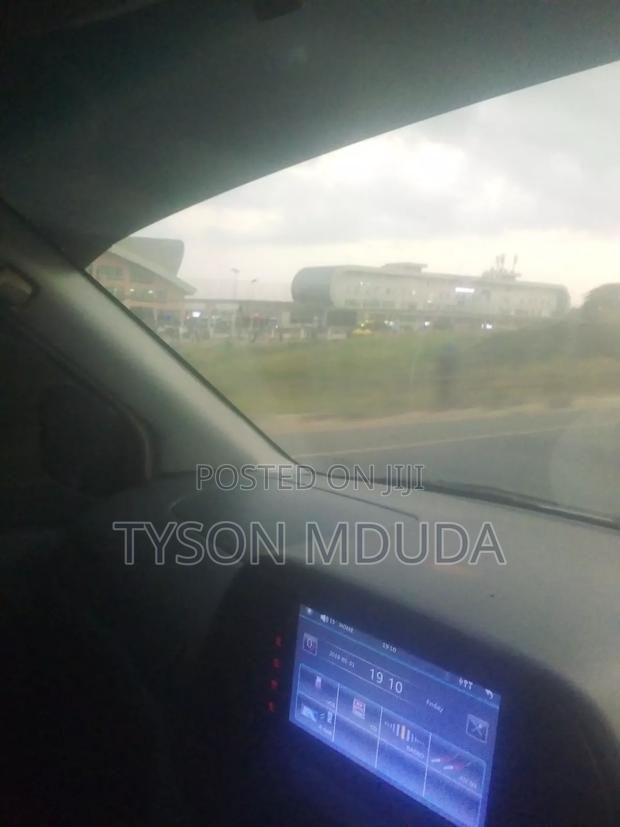 Toyota Noah 2.0 FWD (8 Seater) 2001 Silver