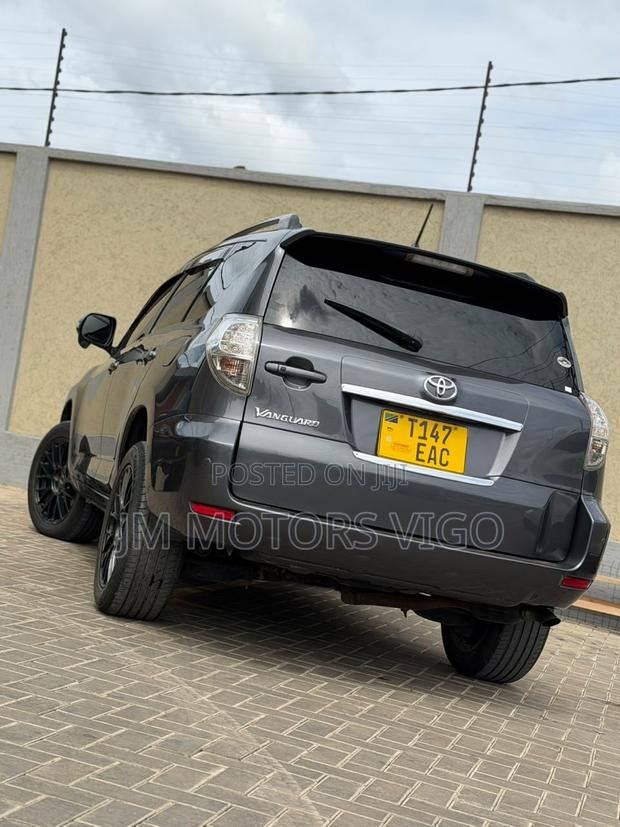 Toyota Vanguard 2009 Gray