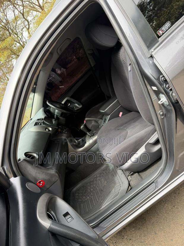 Toyota Vanguard 2009 Gray
