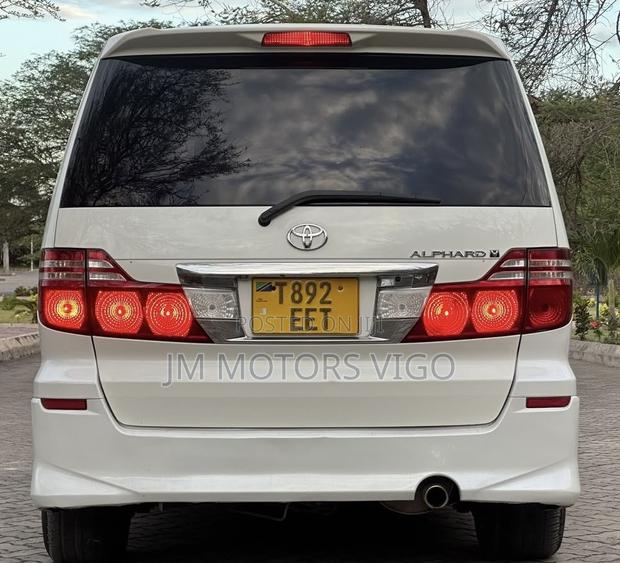 Toyota Alphard 2006 Pearl