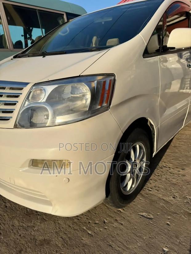Toyota Alphard 2006 White