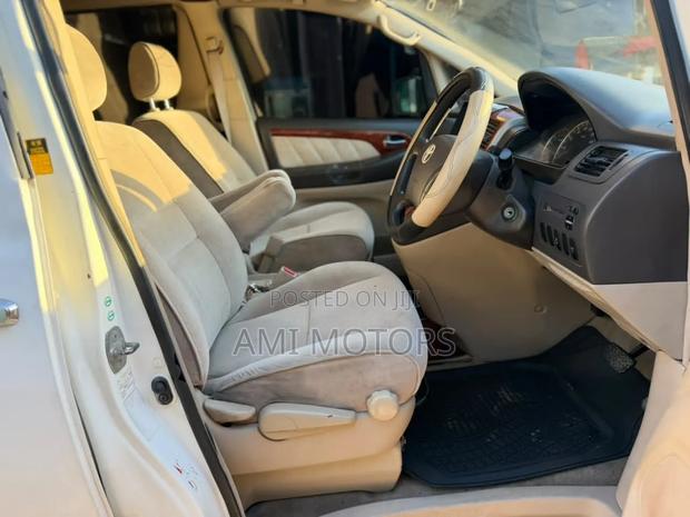 Toyota Alphard 2006 White