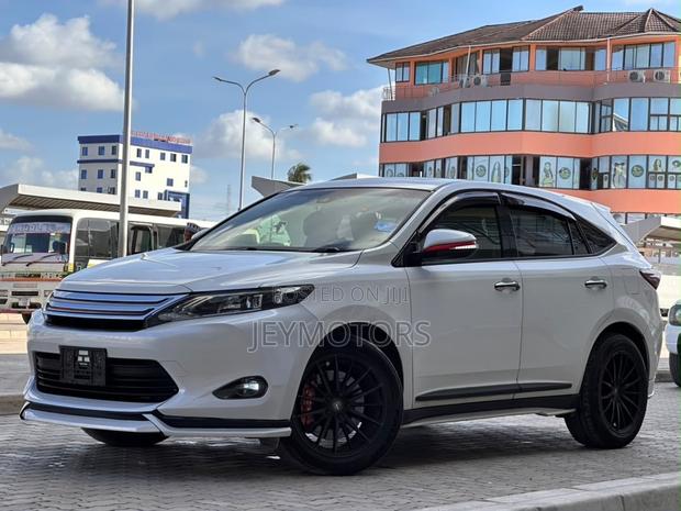 Toyota Harrier 2016 Silver