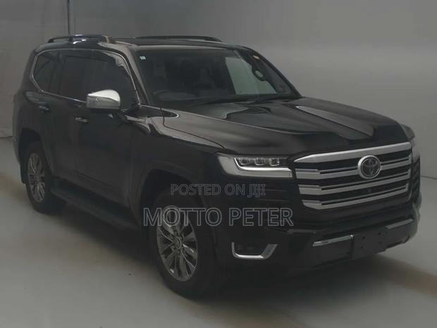 Toyota Land Cruiser 2022 Black