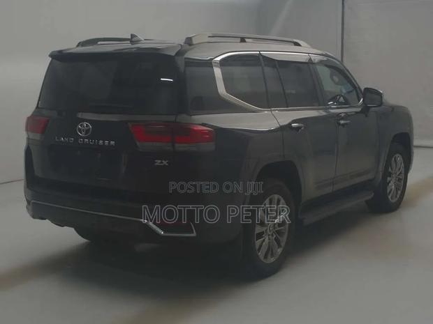 Toyota Land Cruiser 2022 Black