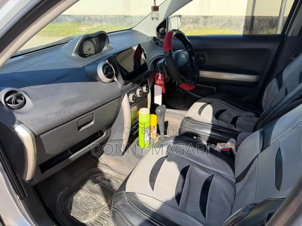Toyota IST 2004 Silver
