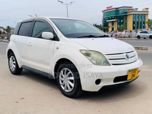 Toyota IST 2005 White
