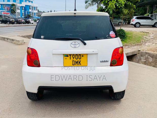 Toyota IST 2005 White