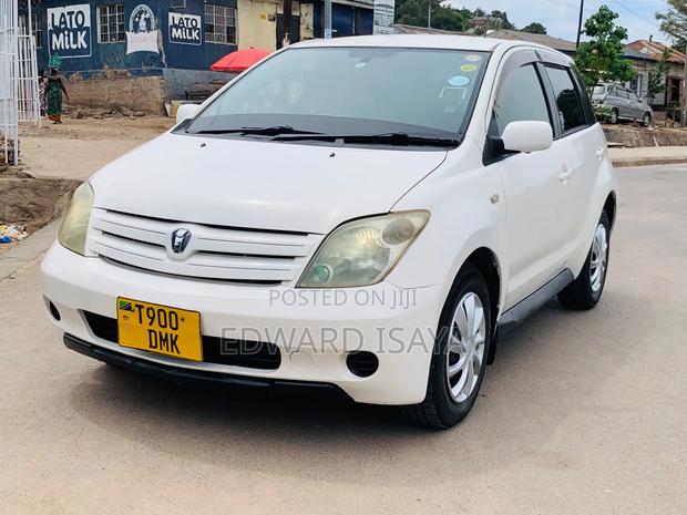 Toyota IST 2005 White