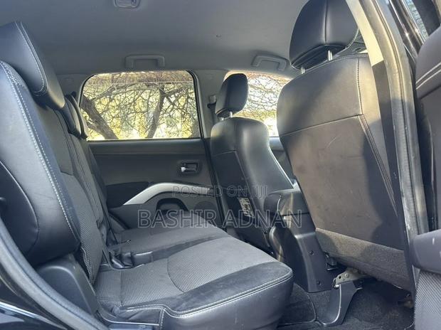 Mitsubishi Outlander 2011 Black