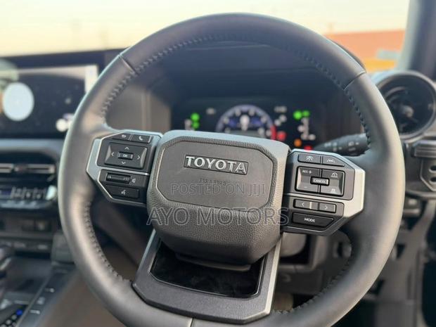 Toyota Land Cruiser Prado 2.7 2025 Black