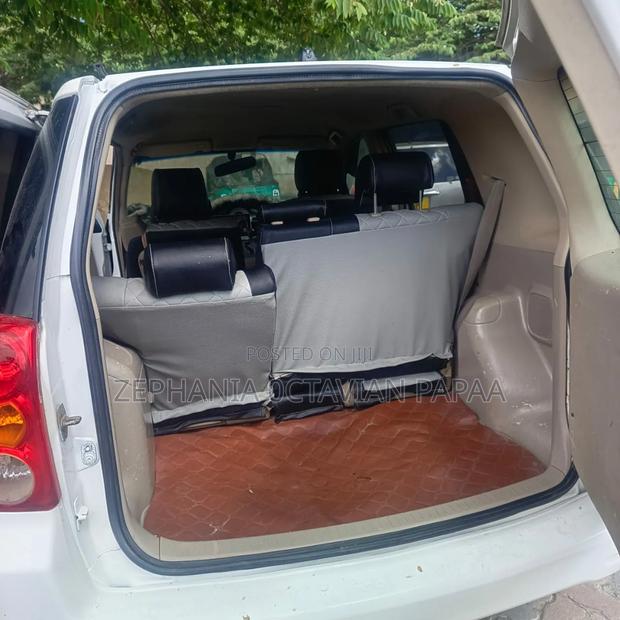 Toyota Raum 2003 White
