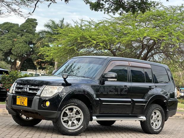 Mitsubishi Pajero 2009 Black