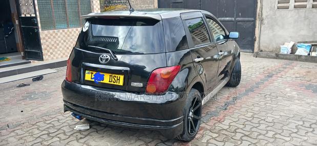 Toyota IST 2003 Black