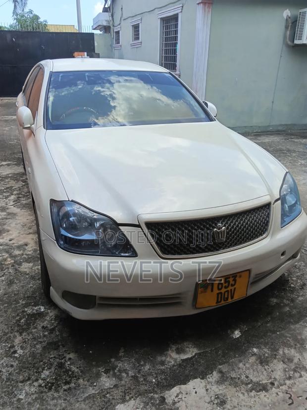Toyota Crown 2008 White