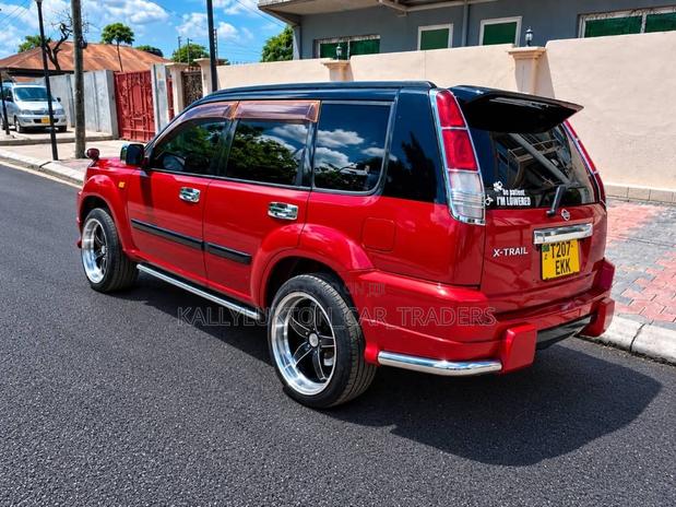 Nissan X-Trail 2008 Red