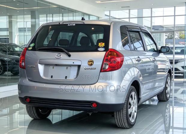 Mazda Verisa 2007 Silver