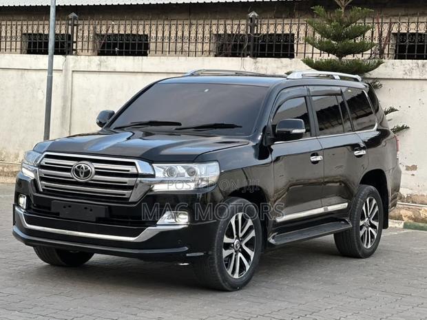 Toyota Land Cruiser 4.5 V8 VXR 2014 Black
