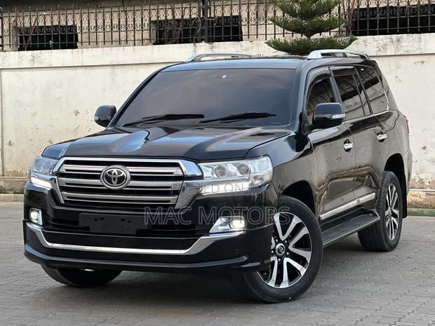 Toyota Land Cruiser 4.5 V8 VXR 2014 Black