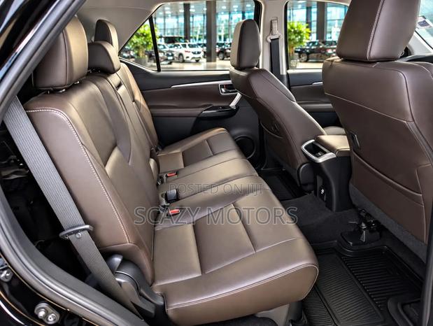 Toyota Fortuner 2019 Black