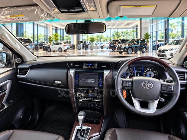 Toyota Fortuner 2019 Black