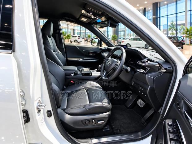 Toyota Harrier 2023 White