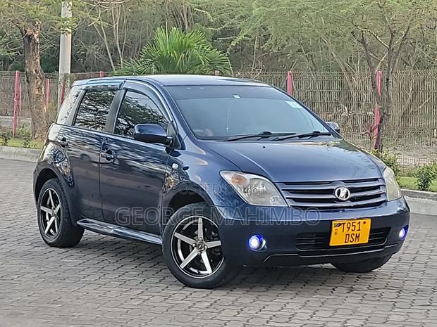 Toyota IST 2005 Blue