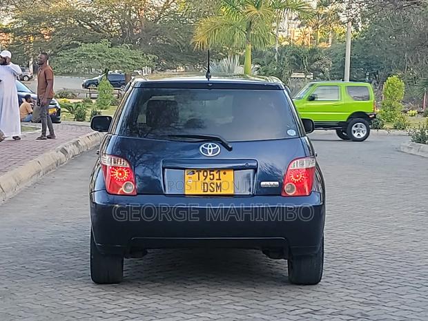 Toyota IST 2005 Blue