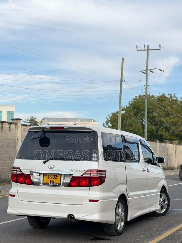 Toyota Alphard 2.4 Petrol FWD 2005 Pearl