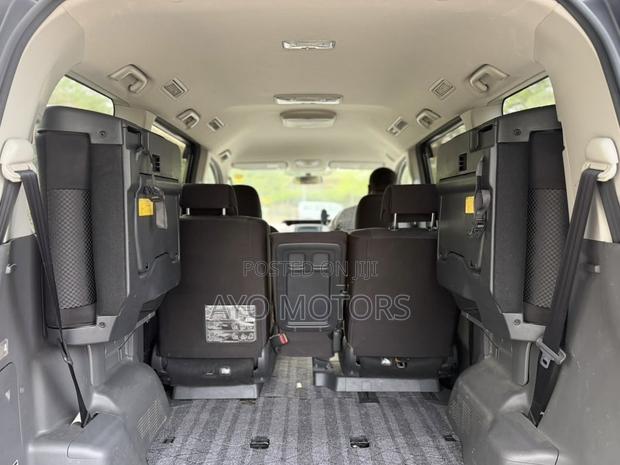 Toyota Noah 2008 Gray