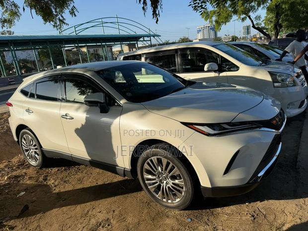 Toyota Harrier 2021 White