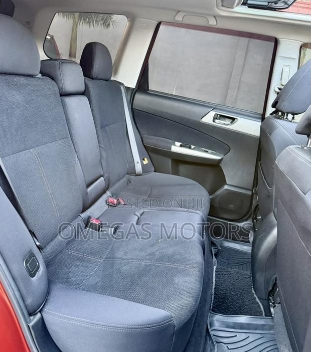 Subaru Forester 2.0D X 2010 Red