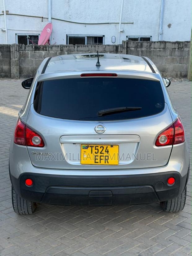 Nissan Dualis 1990 Silver